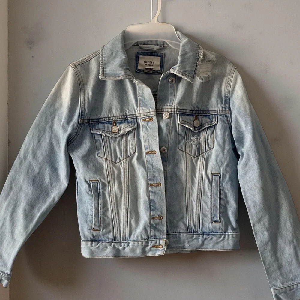 Forever 21 Y2K Jacket | Light Wash Size S Distressed grunge style